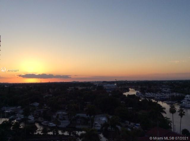 TERRAZAS RIVERPARK VILLAG - Residential Lease