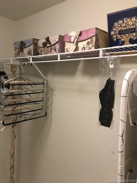 TERRAZAS RIVERPARK VILLAG - Residential Lease