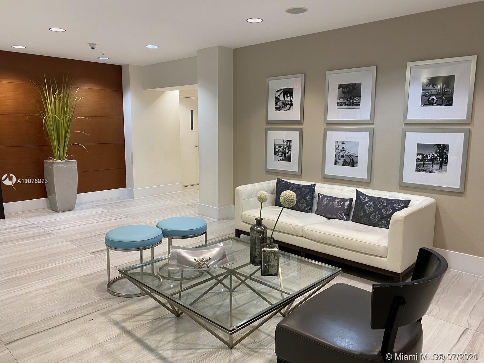 TERRAZAS RIVERPARK VILLAG - Residential Lease