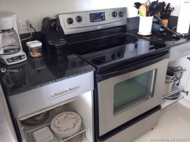 TERRAZAS RIVERPARK VILLAG - Residential Lease