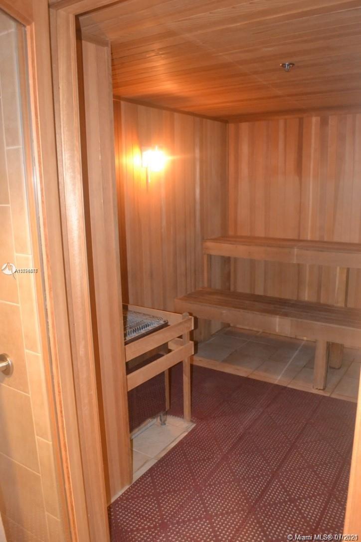 TERRAZAS RIVERPARK VILLAG - Residential Lease