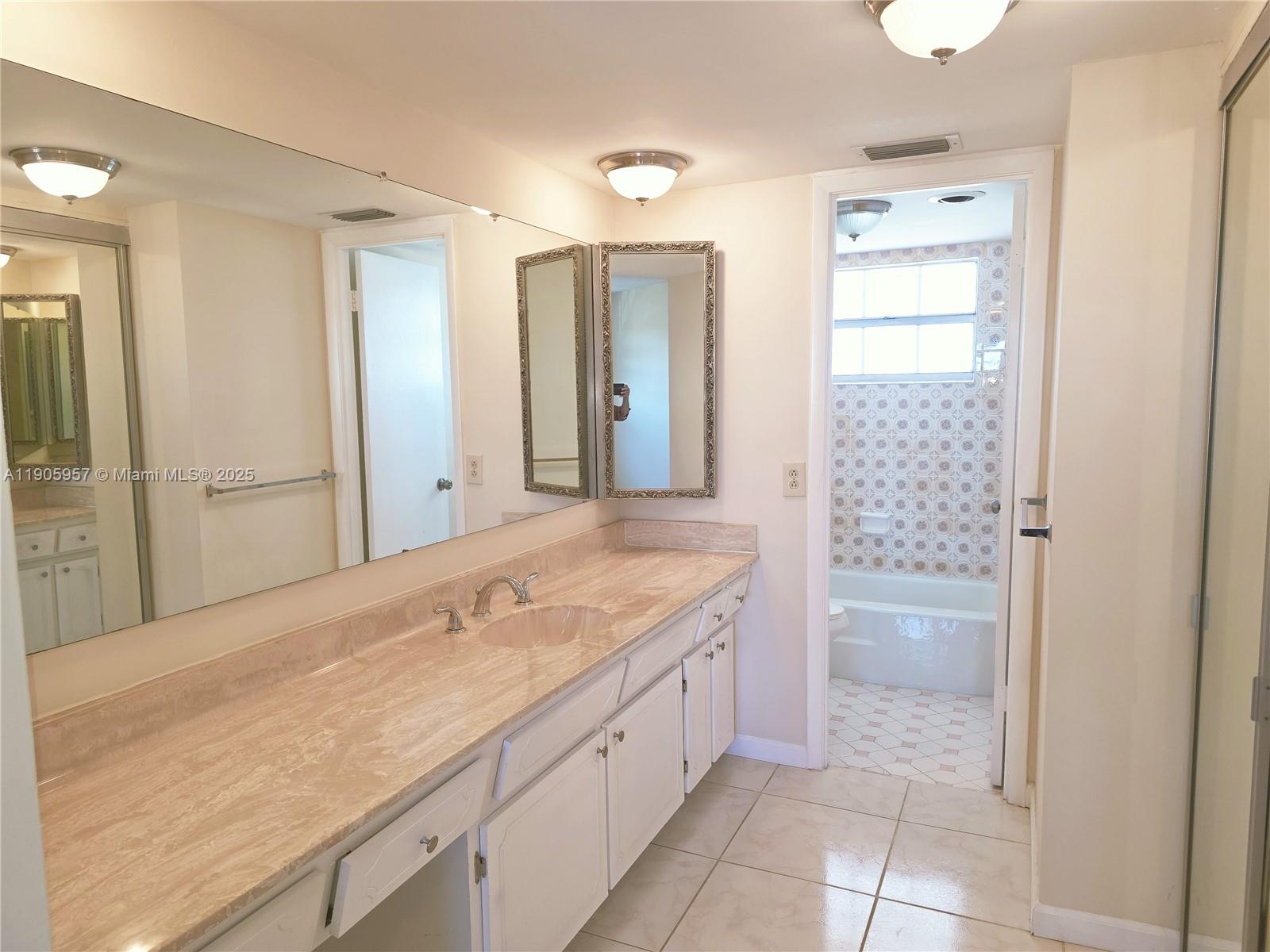 RUBY CONDO - Residential