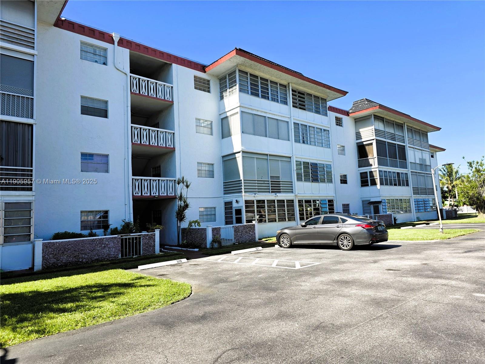 RUBY CONDO - Residential