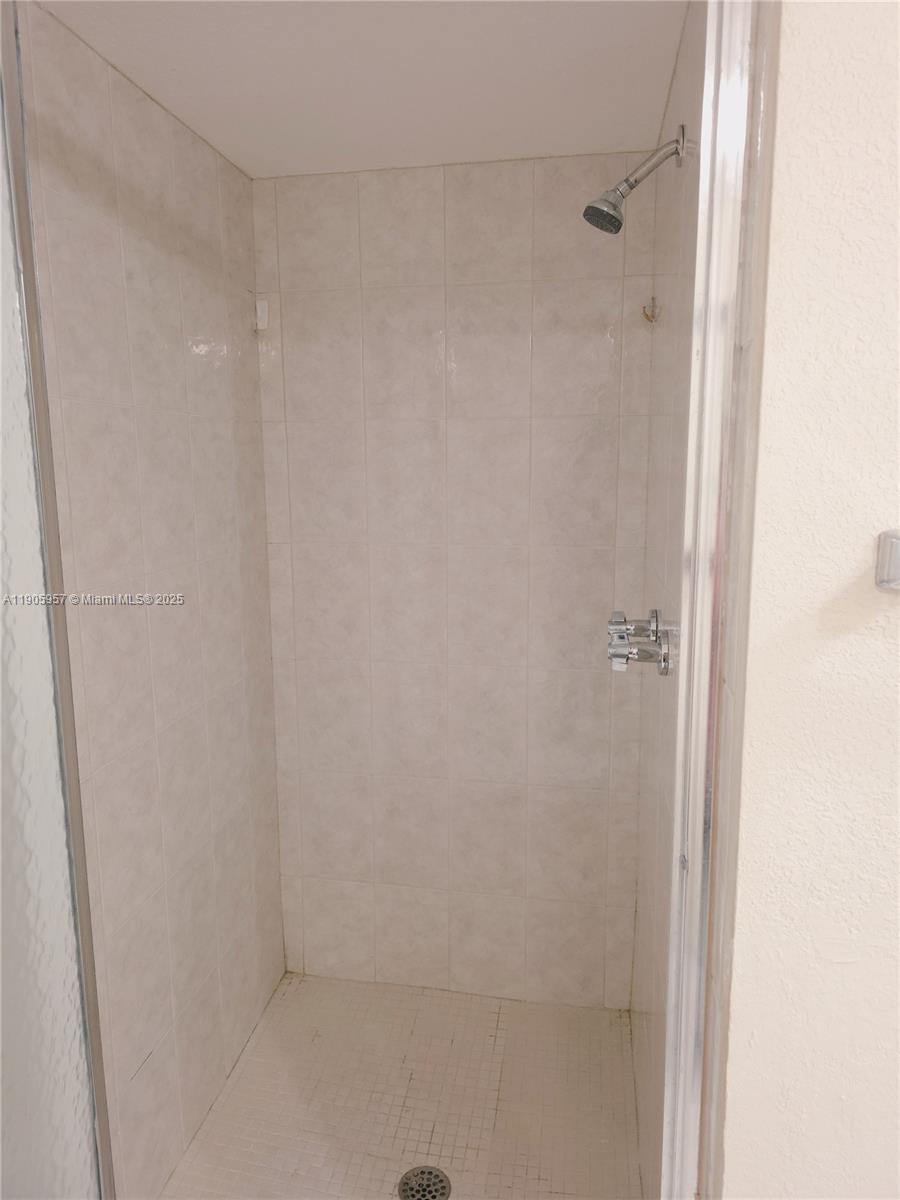 RUBY CONDO - Residential