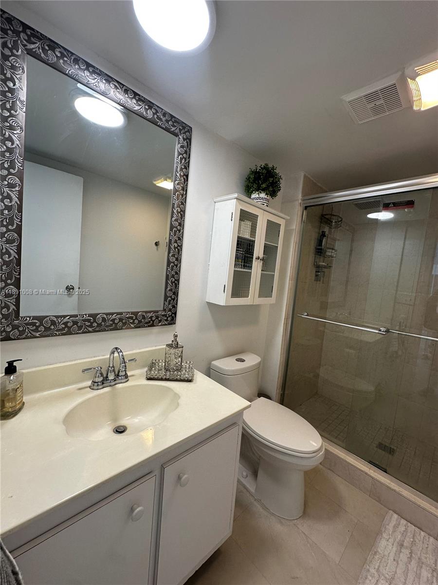 AVENTURA ELDORADO CONDO - Residential Lease