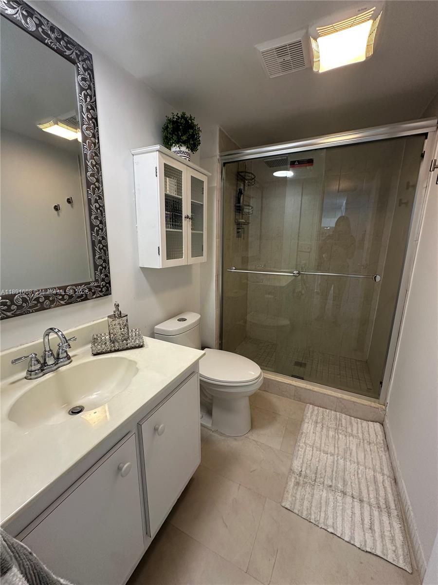 AVENTURA ELDORADO CONDO - Residential Lease