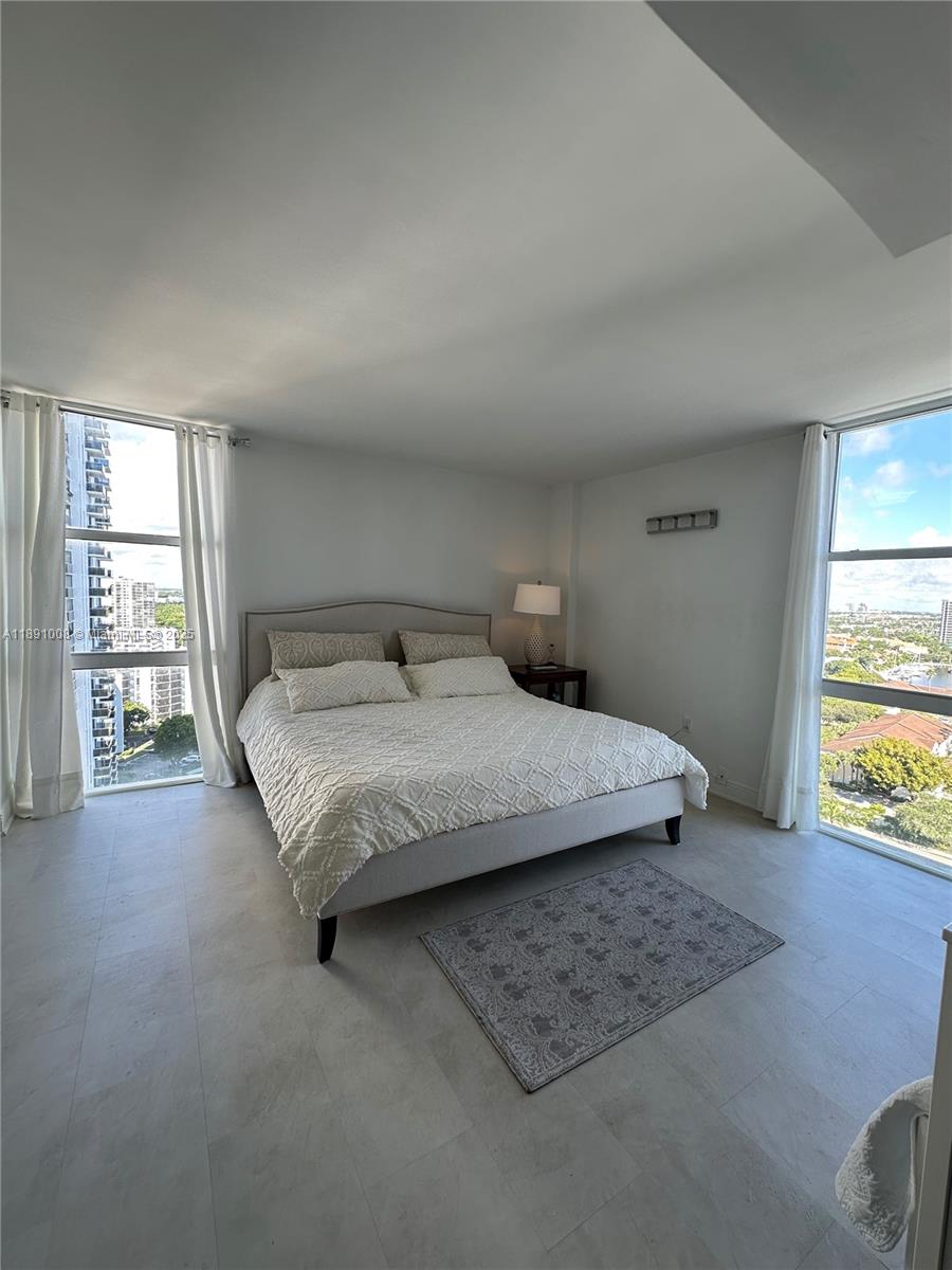 AVENTURA ELDORADO CONDO - Residential Lease