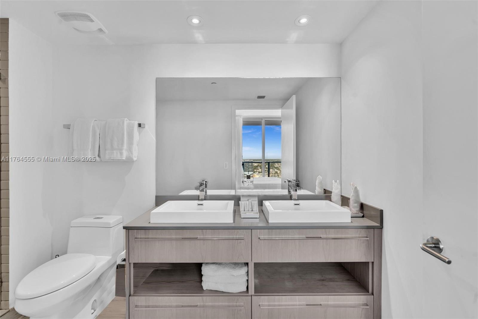 4010 SOUTH OCEAN CONDO - Residential