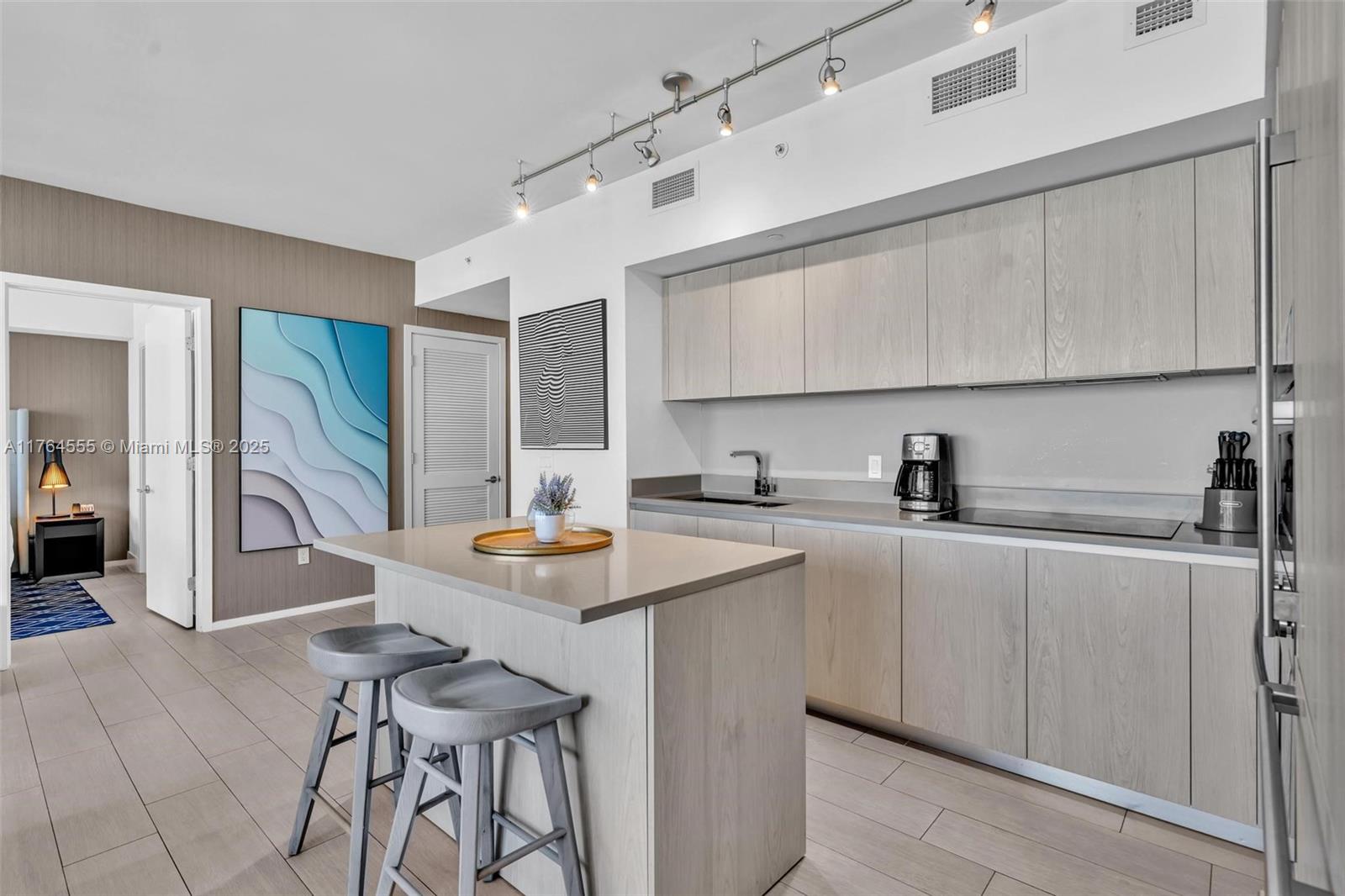 4010 SOUTH OCEAN CONDO - Residential