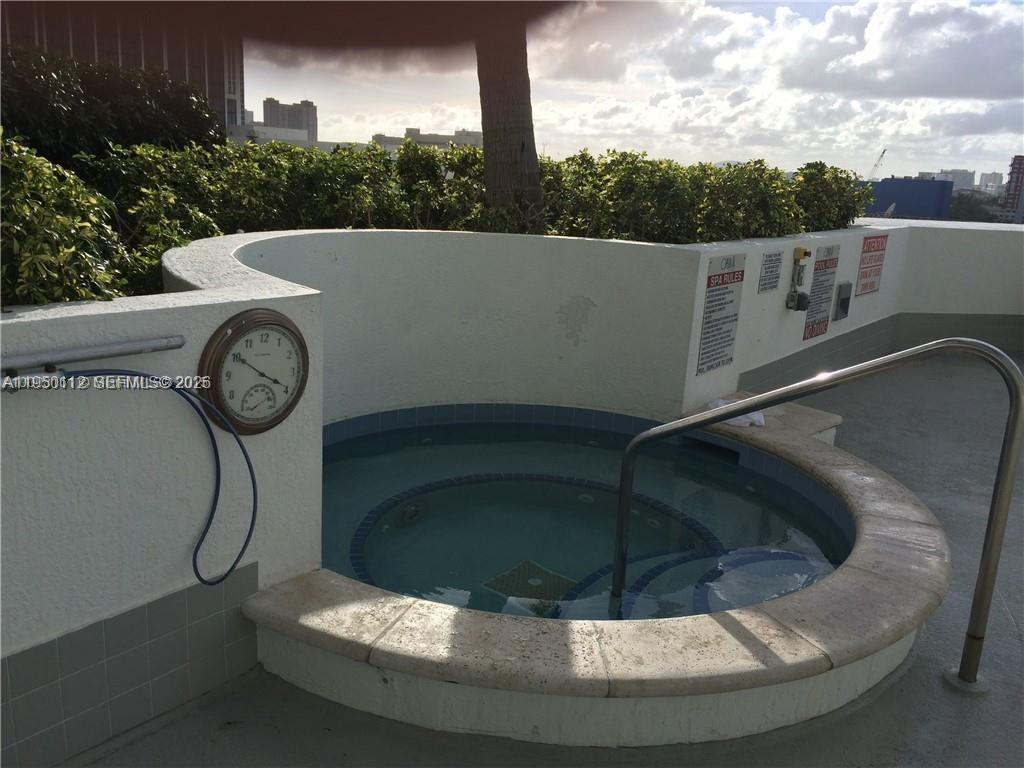 OPERA TOWER CONDO - Residential