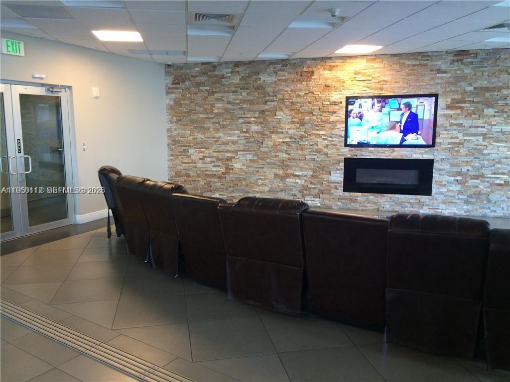 OPERA TOWER CONDO - Residential