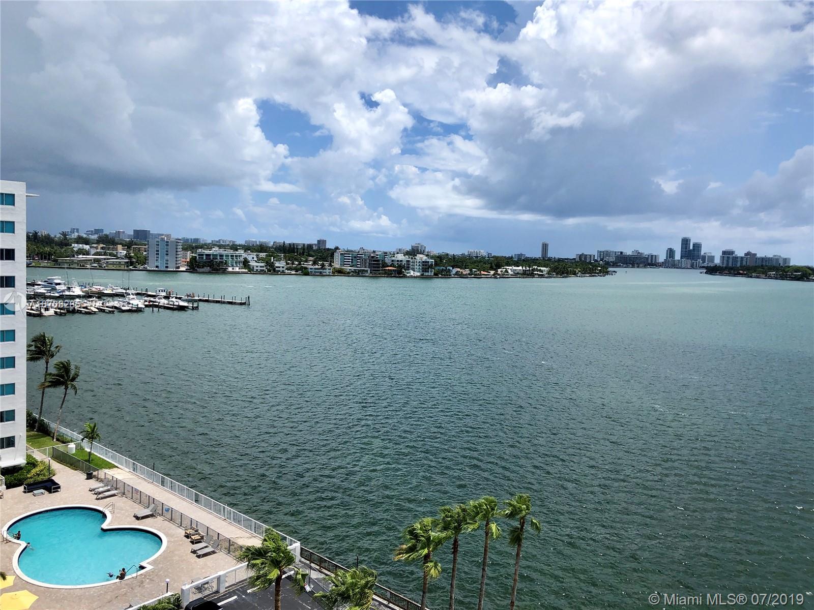 Beautiful 1 bed/1 bath unit with water and city view in North Bay Village !! Great location