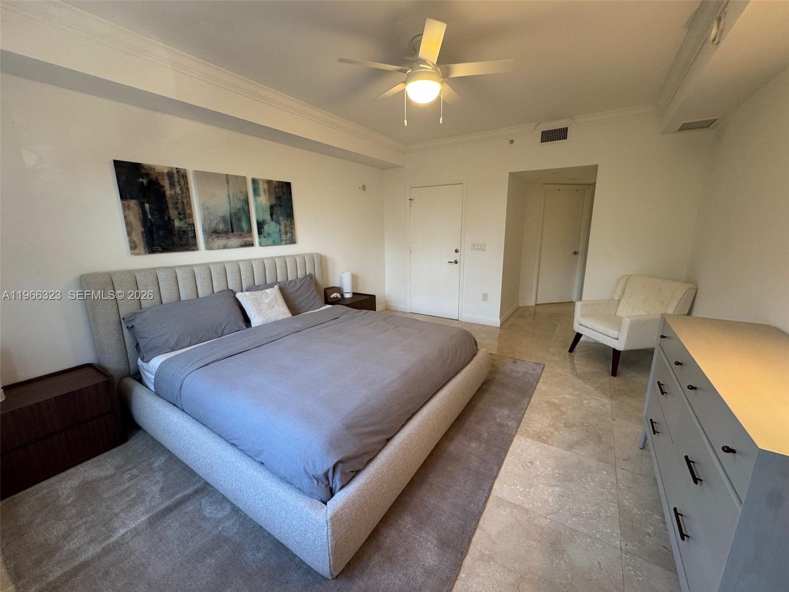 TURNBERRY VLG NO TOWER CO - Residential Lease