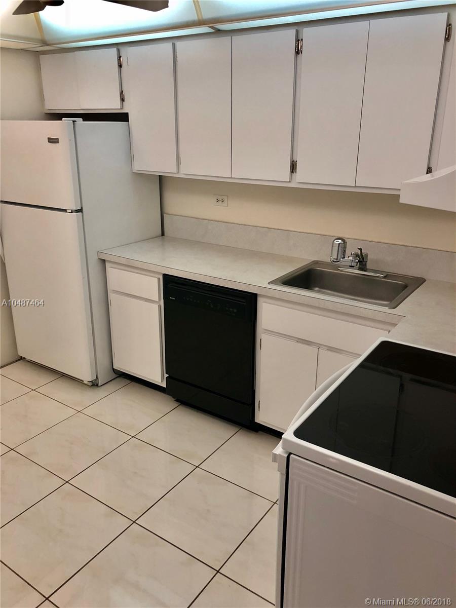 GRANDA DADELAND CONDO - Residential