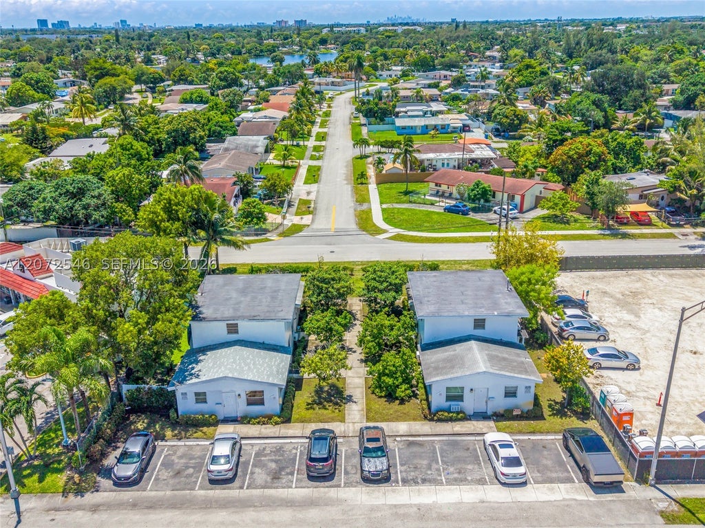 Photo of 3740 W Hallandale Beach Blvd, Hollywood, FL 33023 (MLS # A12072546)