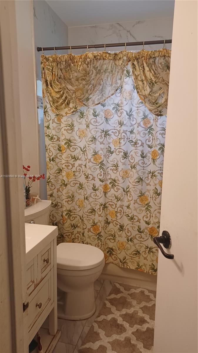 KNOLLWOOD MANOR - Residential