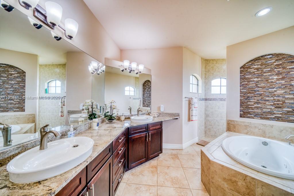 CAPE CORAL UNIT - Residential