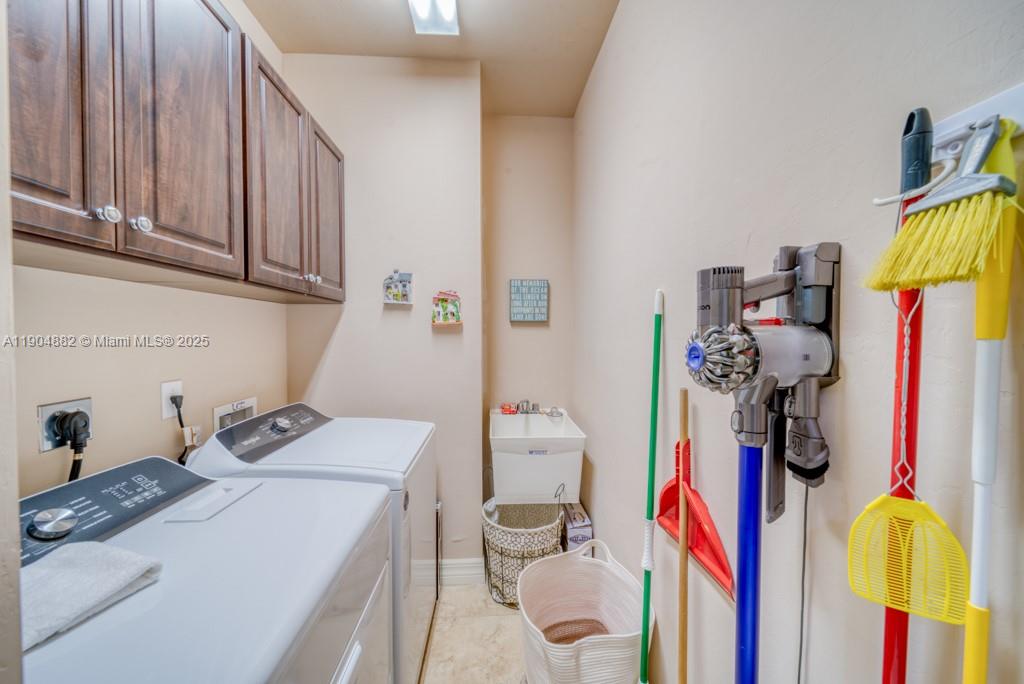 CAPE CORAL UNIT - Residential