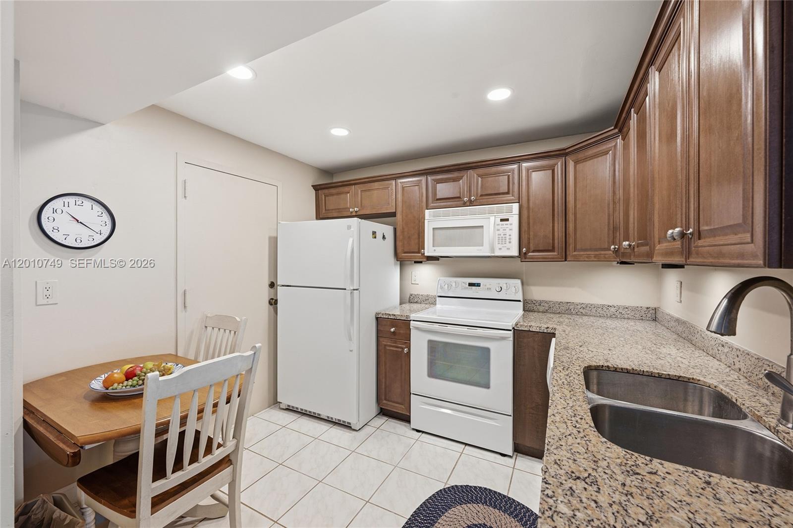 EAST POINT TOWERS CONDO - Residential
