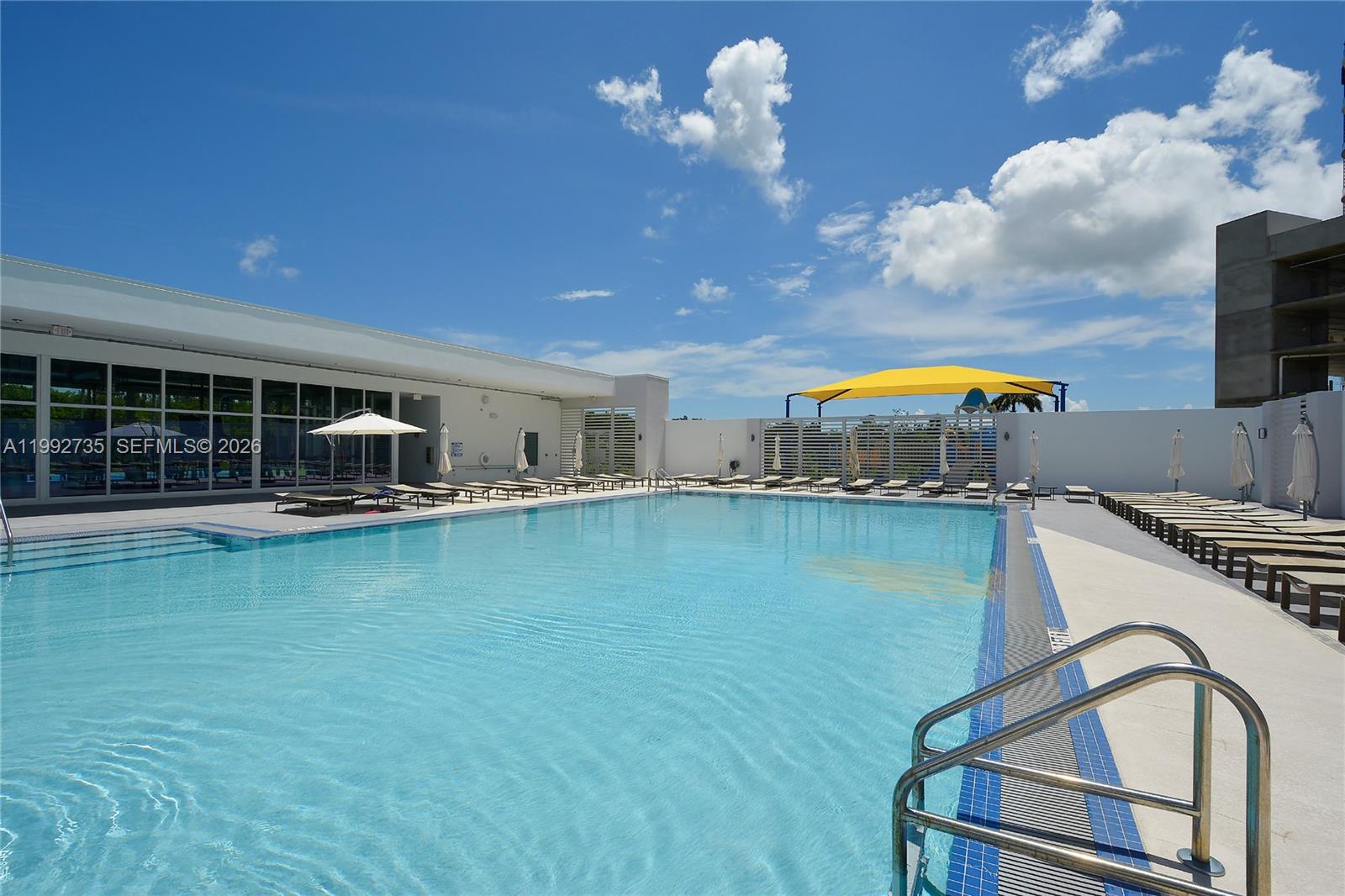 THE OAKS I CONDO - Residential