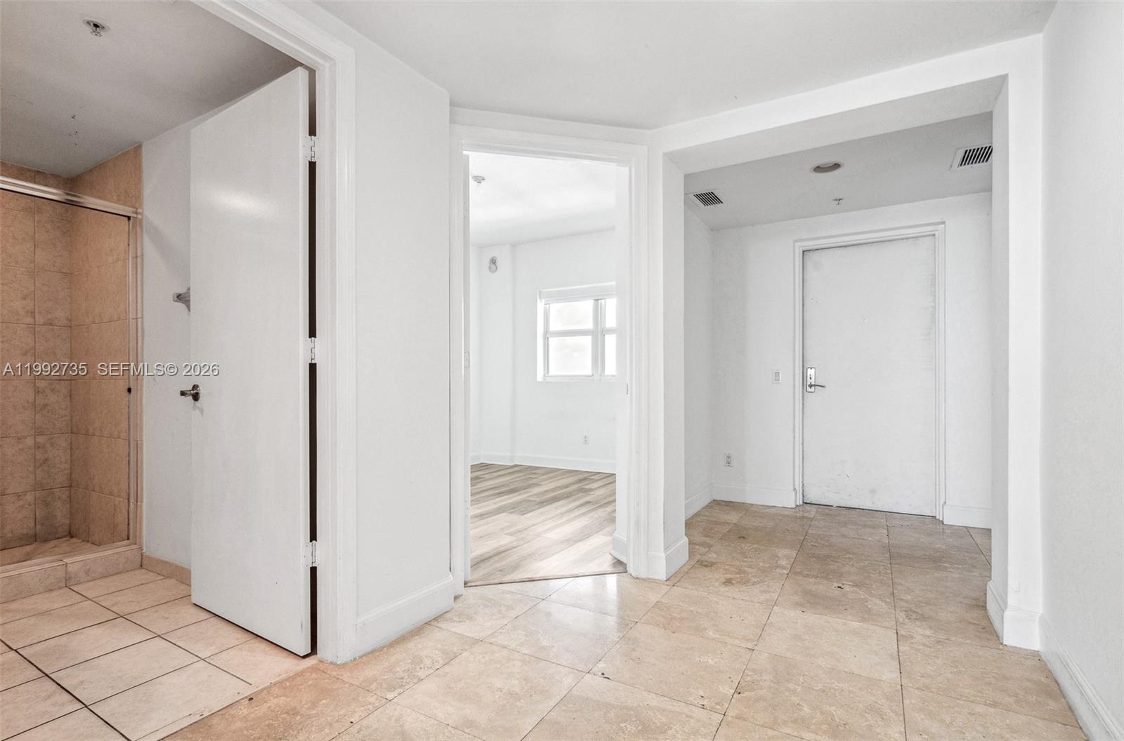 THE OAKS I CONDO - Residential