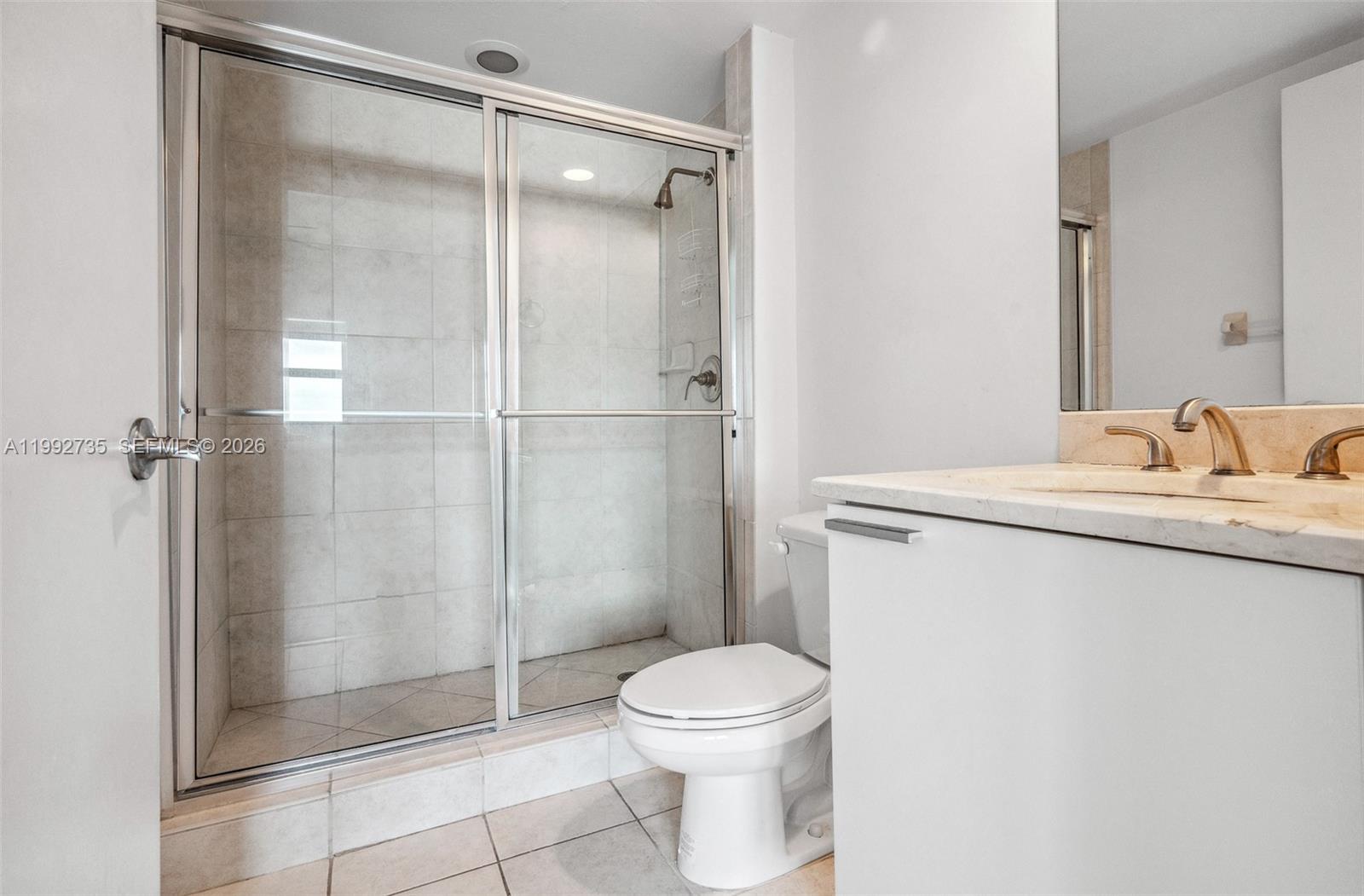 THE OAKS I CONDO - Residential