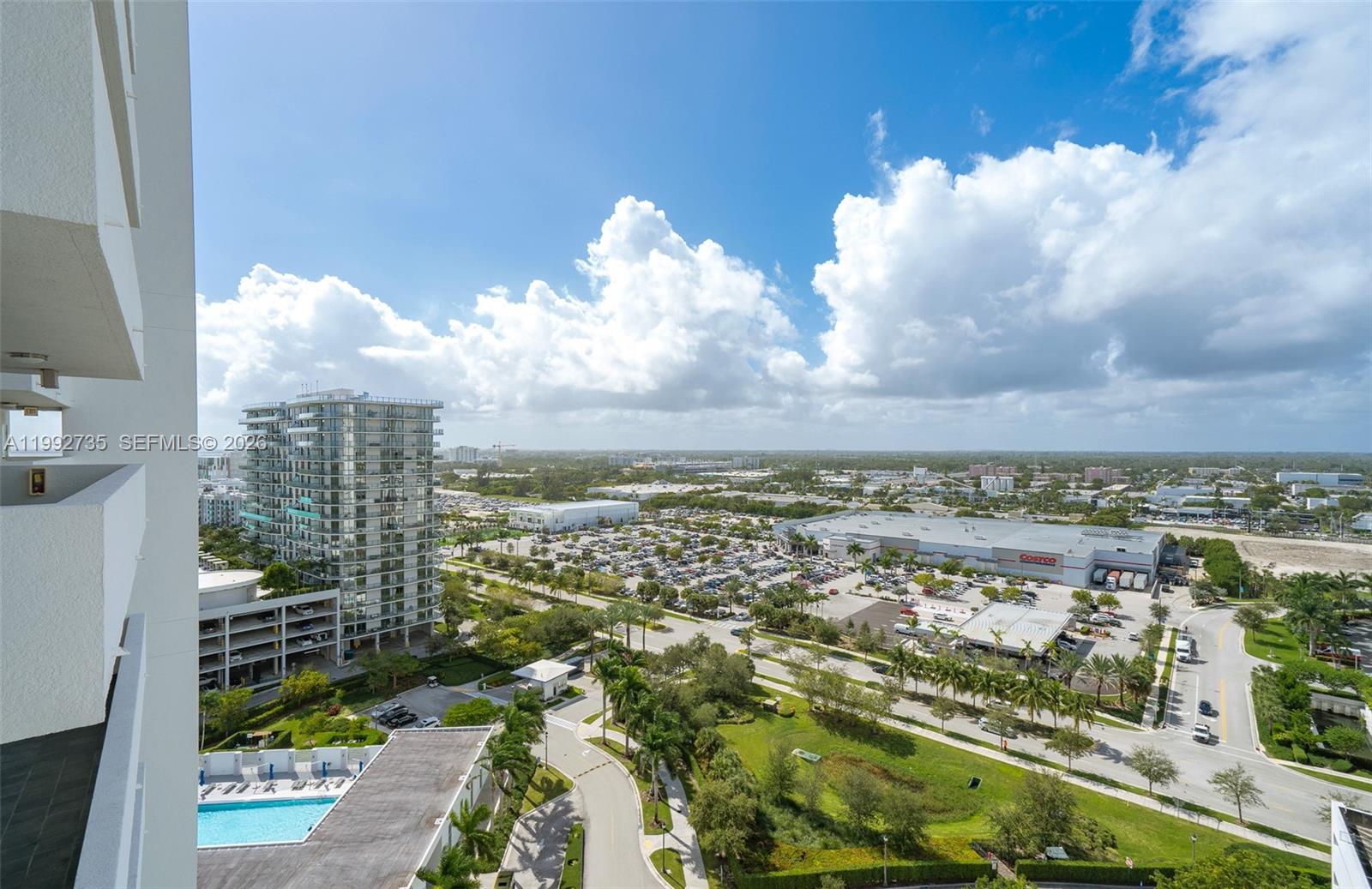 THE OAKS I CONDO - Residential