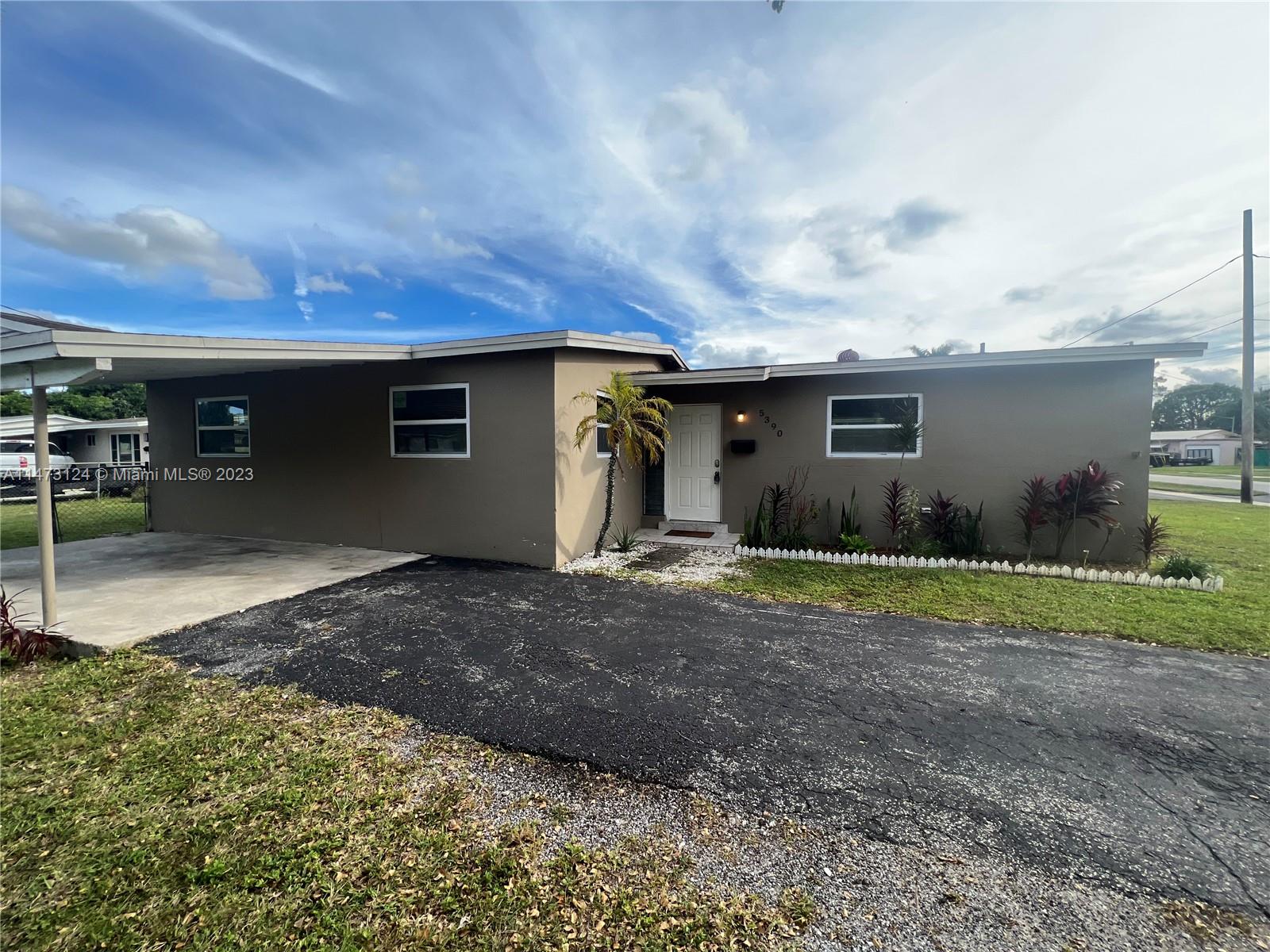 5390 Sw 6th St St, Margate, Broward County, Florida - 3 Bedrooms  
2 Bathrooms - 