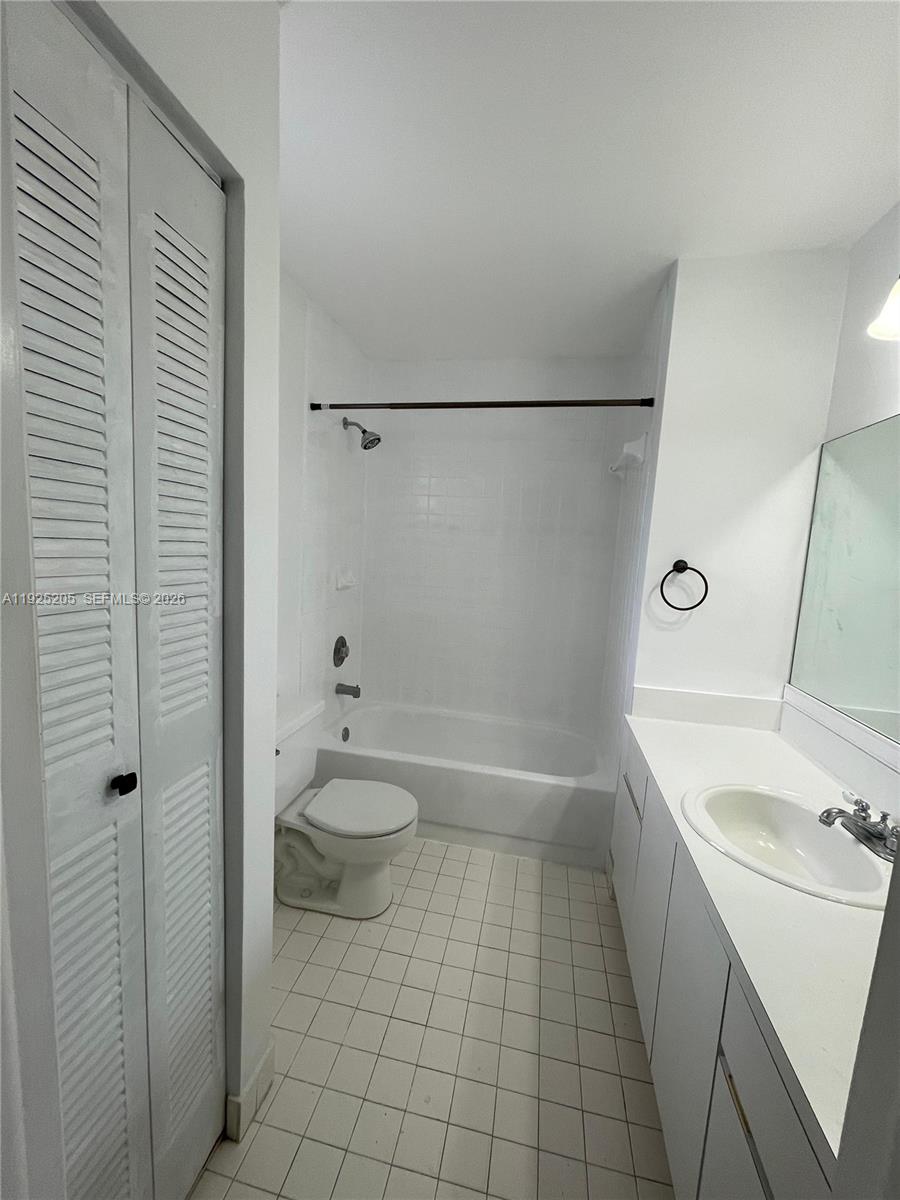EL PRADO XIV CONDO - Residential