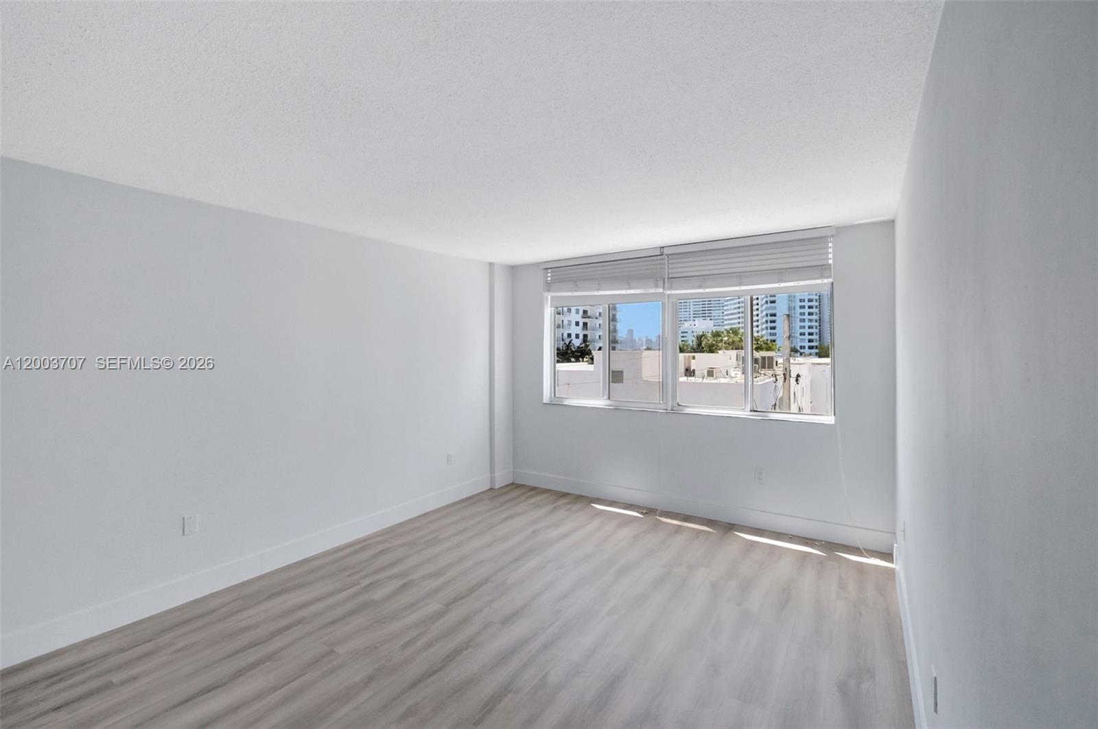 BAYVIEW CONDO - Residential