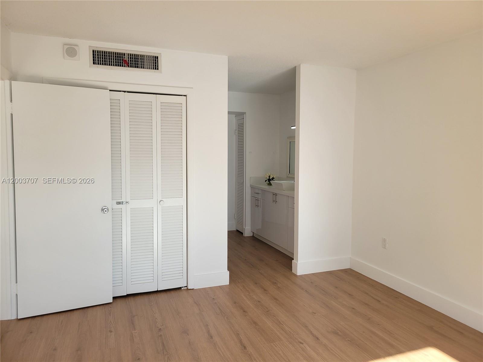 BAYVIEW CONDO - Residential