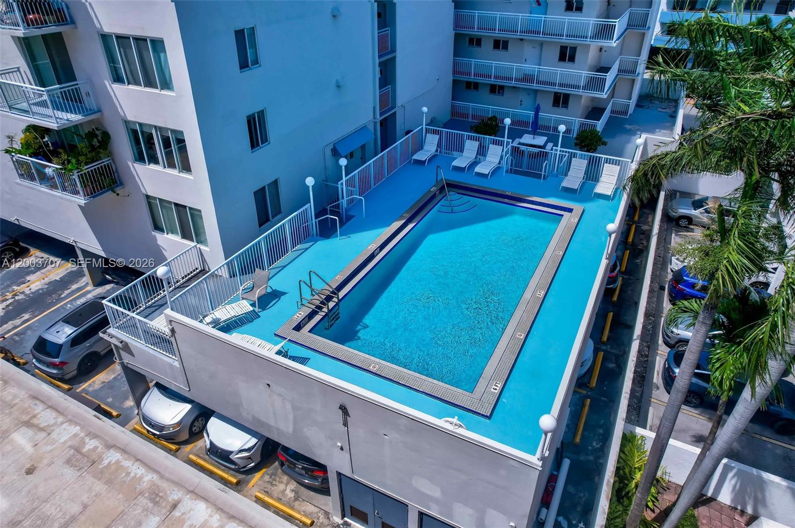 BAYVIEW CONDO - Residential