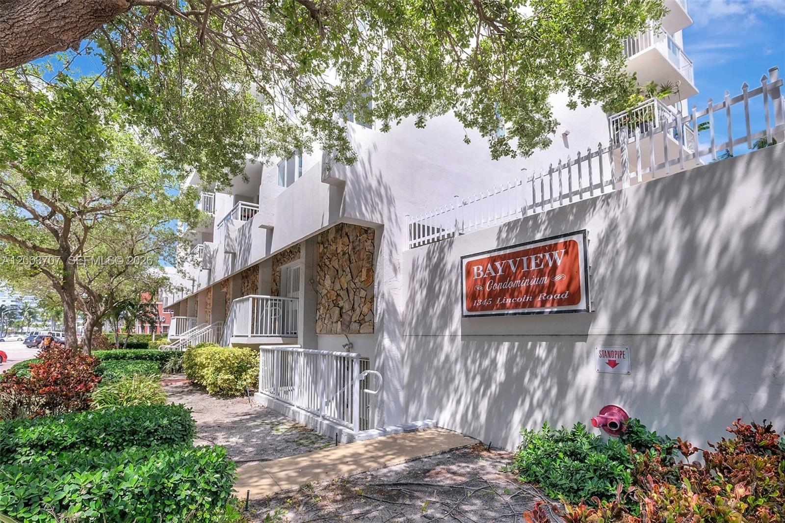 BAYVIEW CONDO - Residential