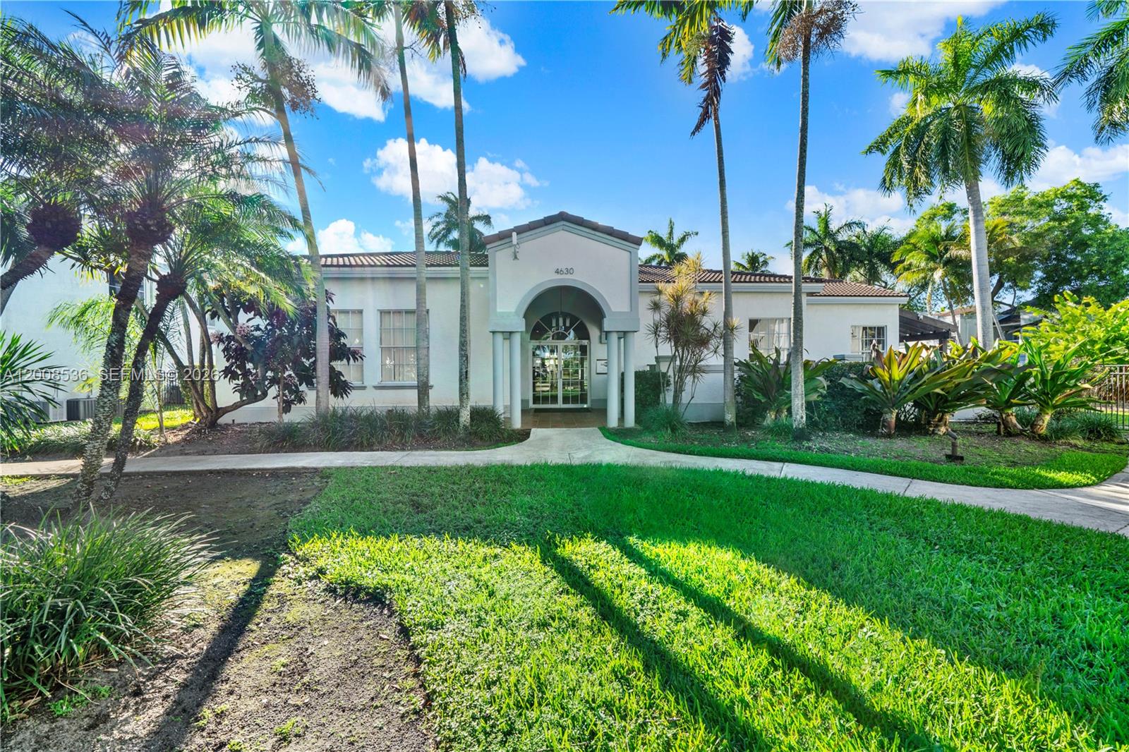 THE GREENS AT DORAL CONDO - Residential