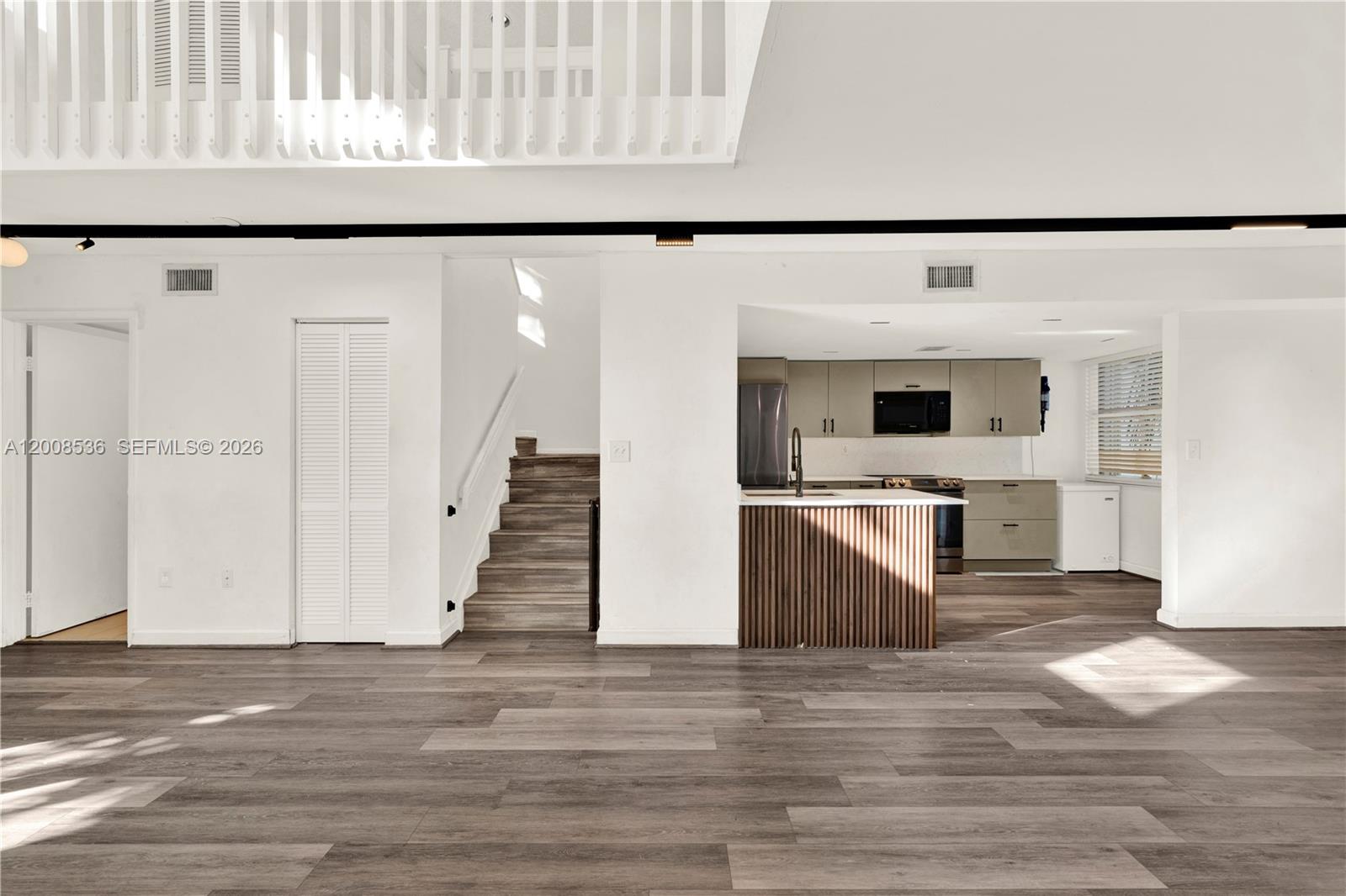 THE GREENS AT DORAL CONDO - Residential