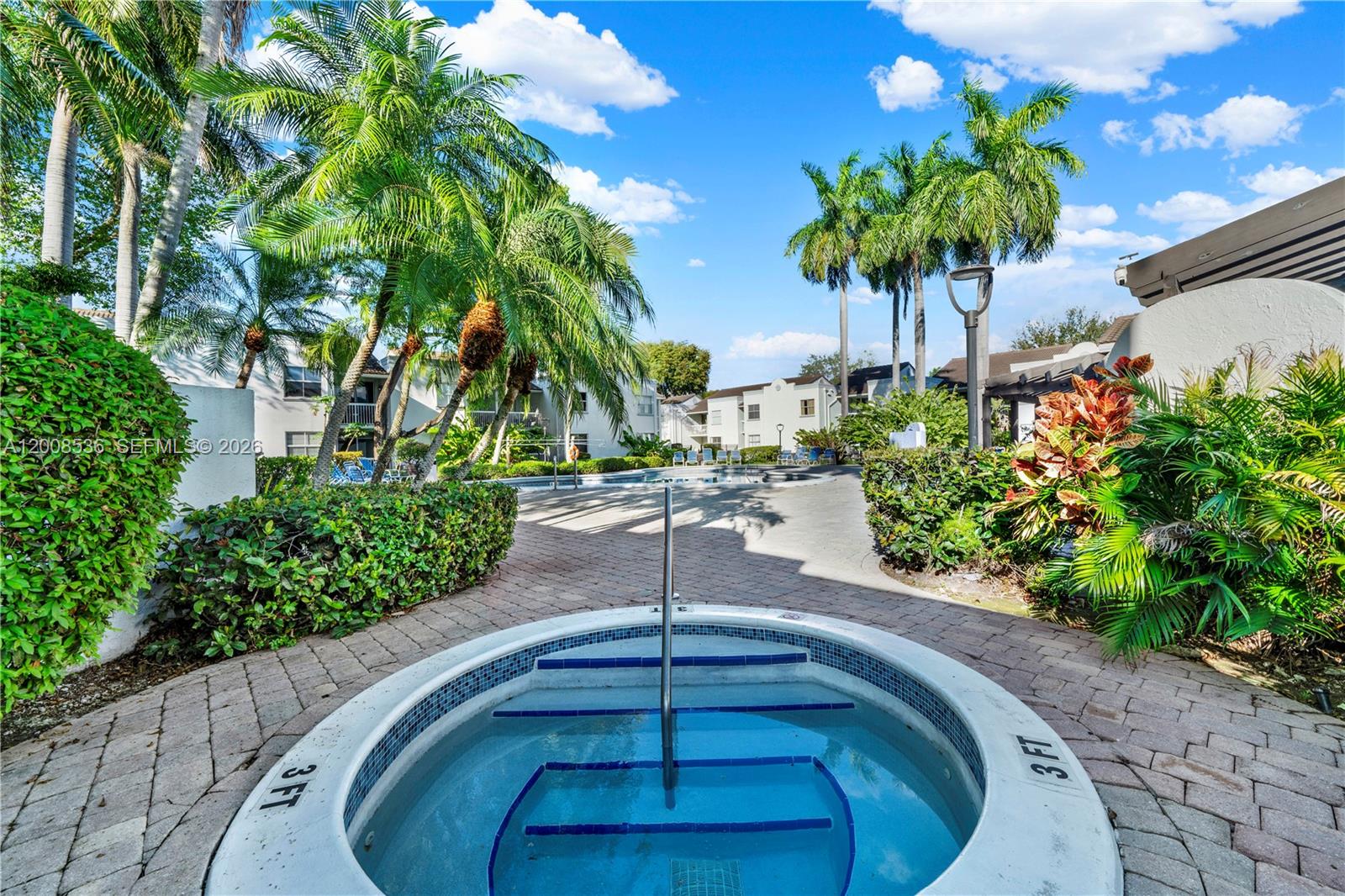 THE GREENS AT DORAL CONDO - Residential