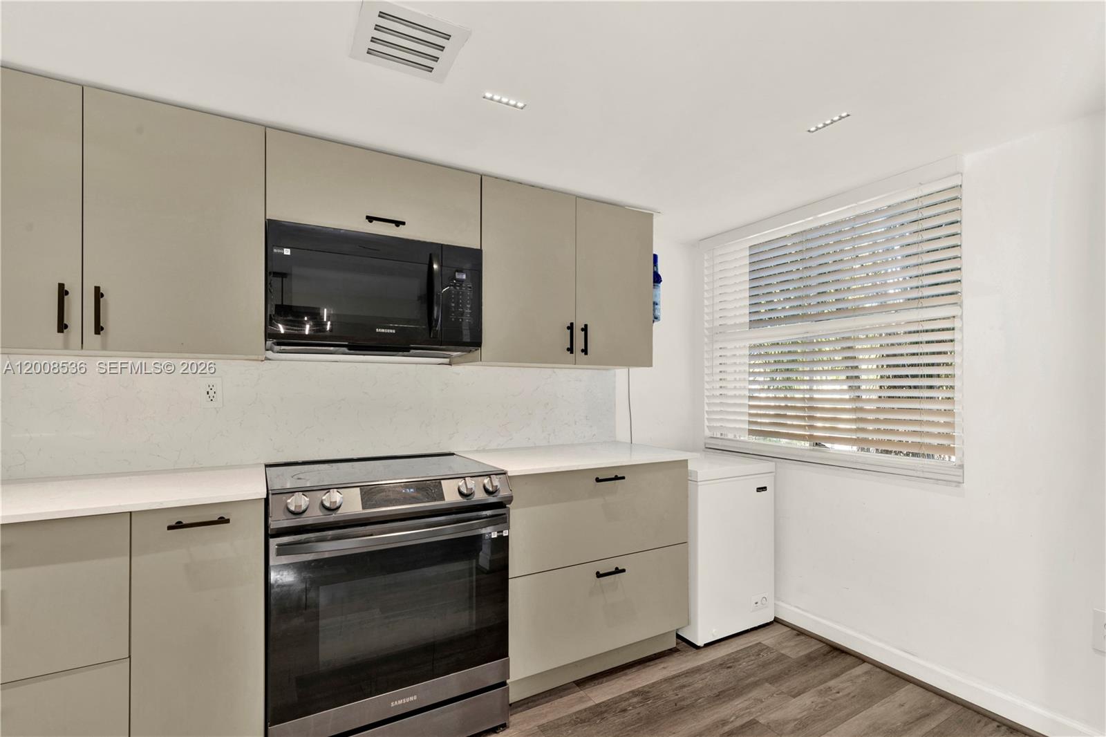 THE GREENS AT DORAL CONDO - Residential