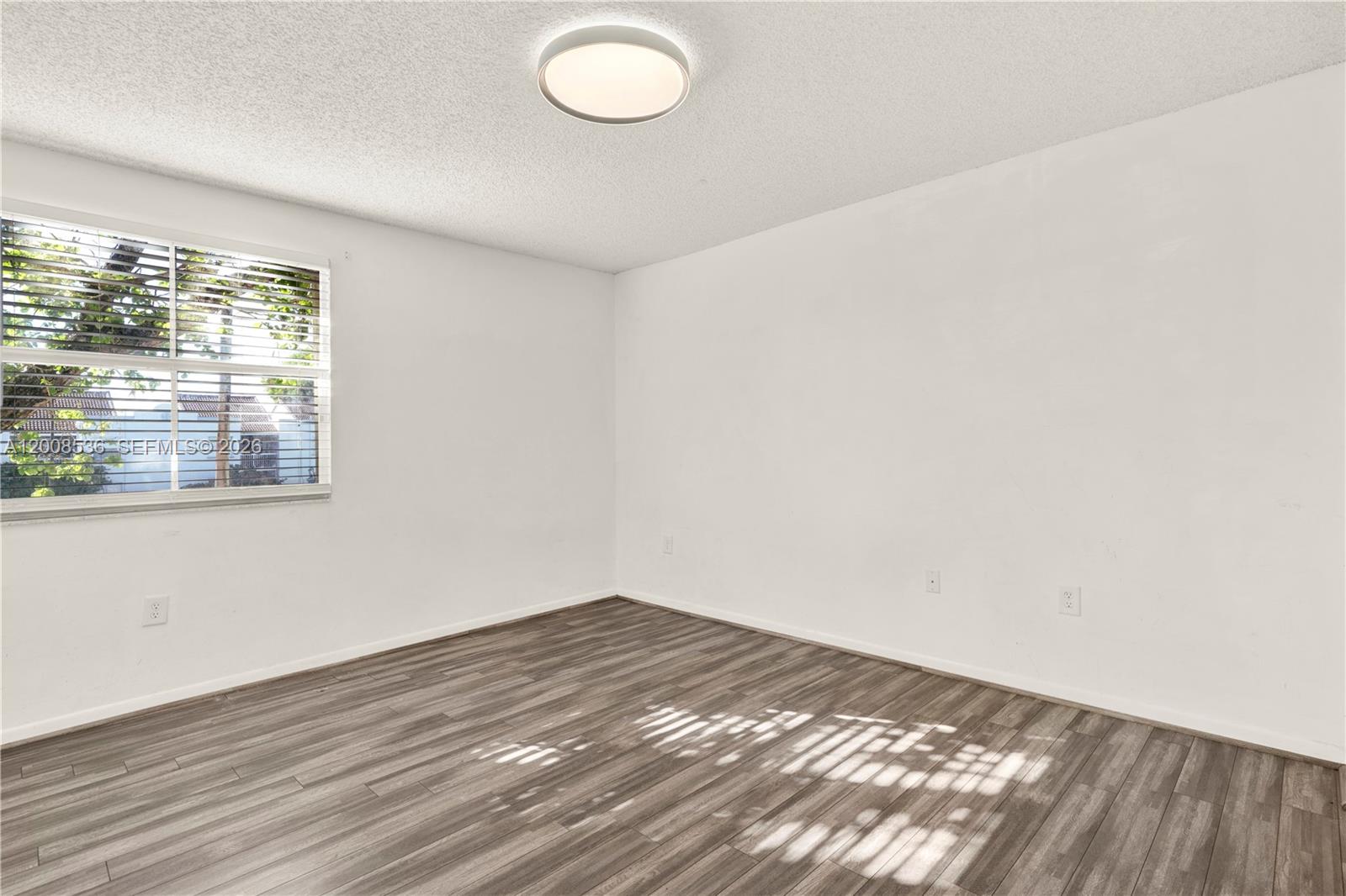 THE GREENS AT DORAL CONDO - Residential