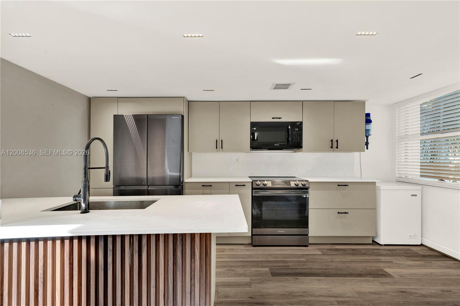 THE GREENS AT DORAL CONDO - Residential