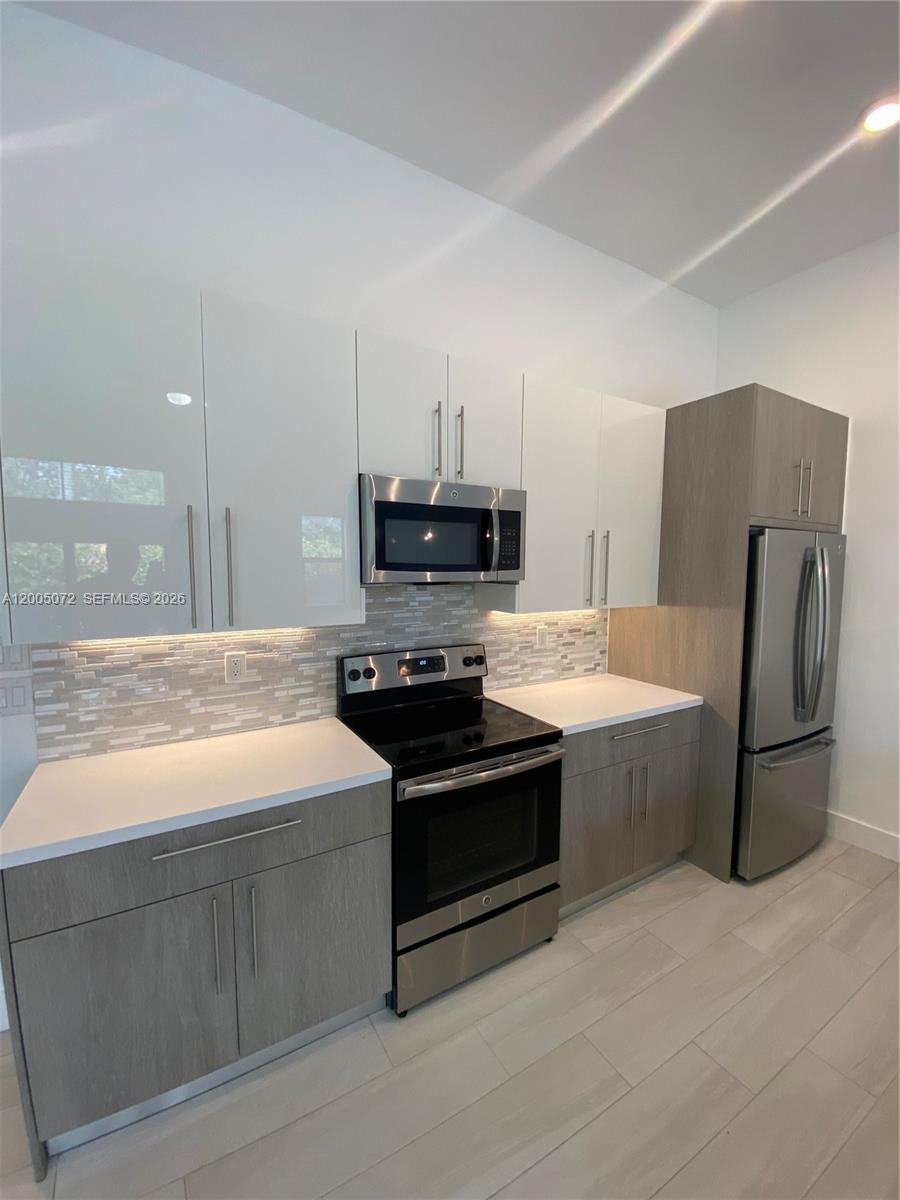 PLANTATION BUSINESS PARK - Residential