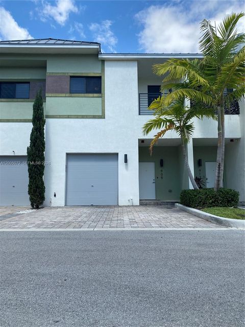 Photo of 909 NW 45th Ter, Plantation, FL 33317 (MLS # A12005072)