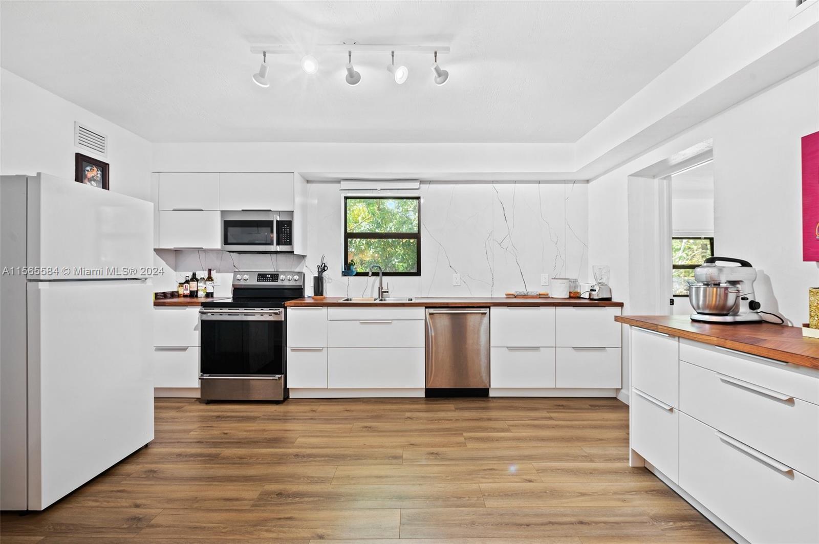 OAK RIDGE PARK AMEN PLAT - Residential