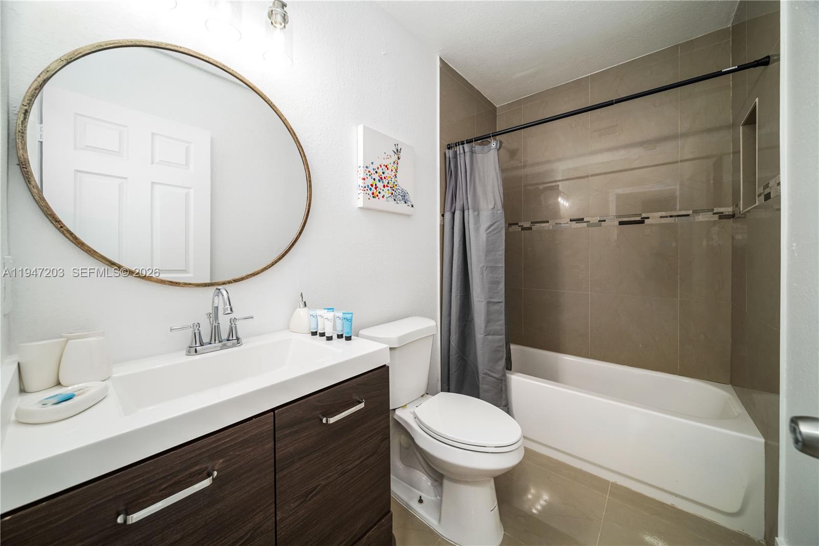 BISCAYNE SHORES CORR PLAT - Residential Income