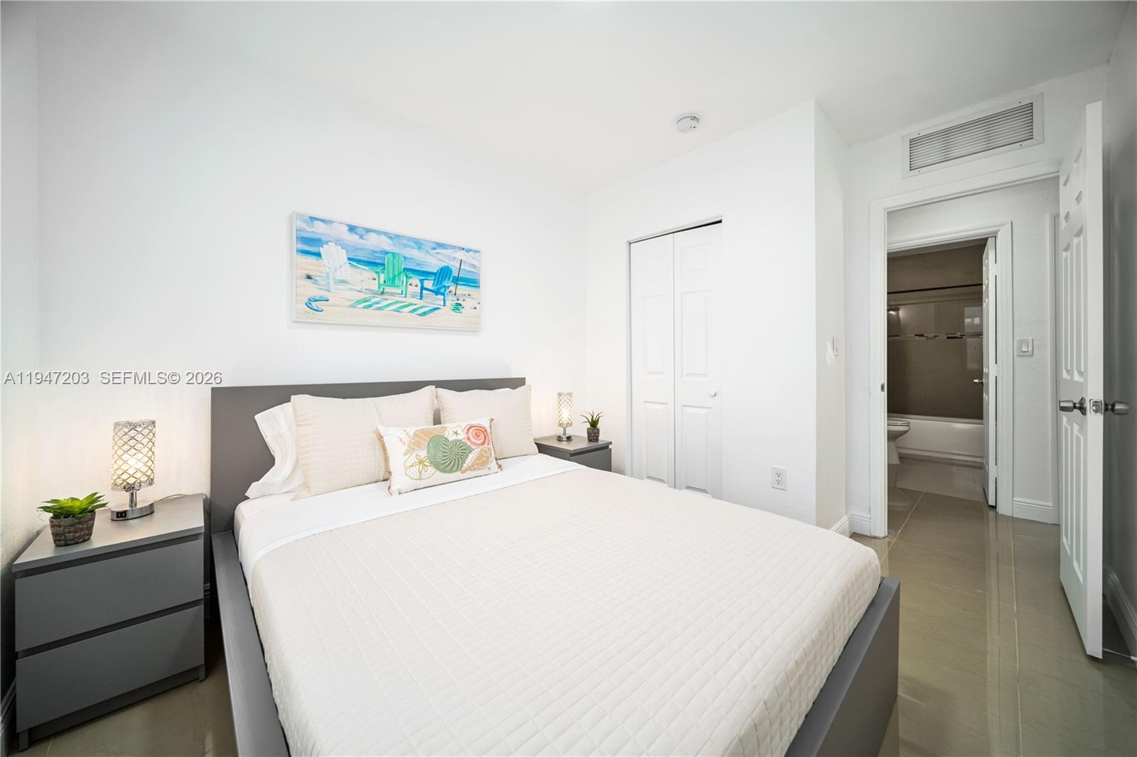 BISCAYNE SHORES CORR PLAT - Residential Income