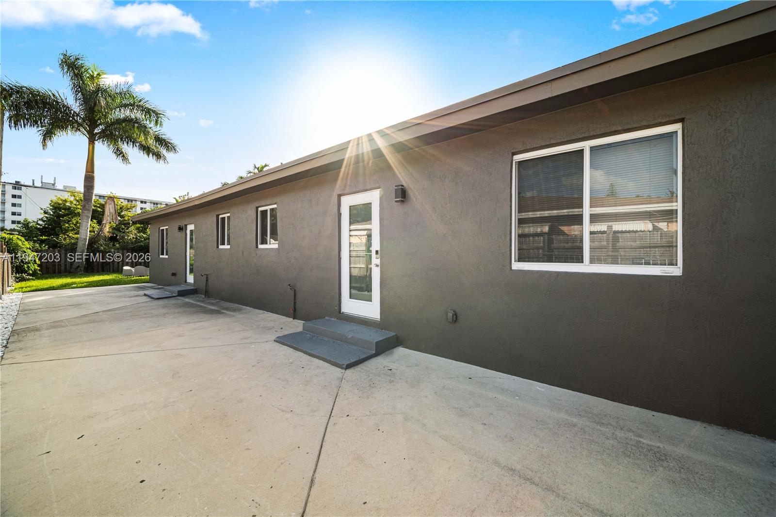 BISCAYNE SHORES CORR PLAT - Residential Income