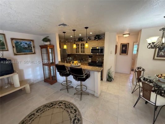 3881 W FLAGLER ST APT 315, CORAL GABLES, FL 33134 - Image c38787afb114e7d8560a09f47f4e5b7d/3096370025