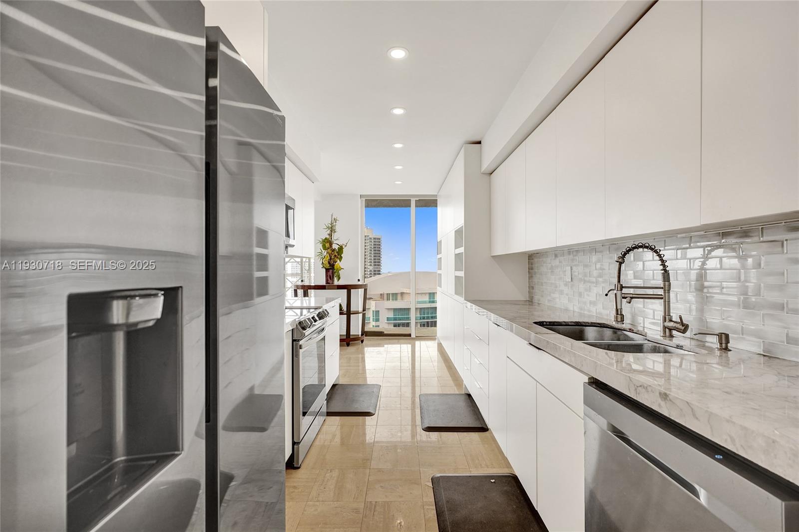 TURNBERRY TOWERS CONDO - Residential