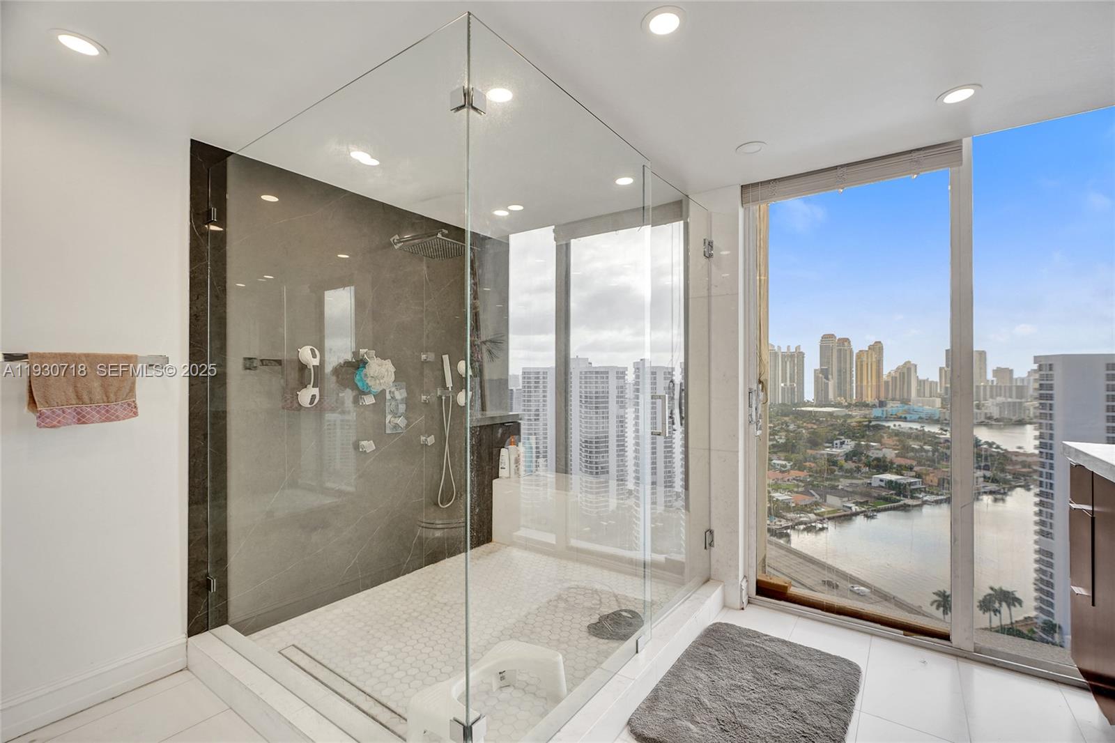 TURNBERRY TOWERS CONDO - Residential