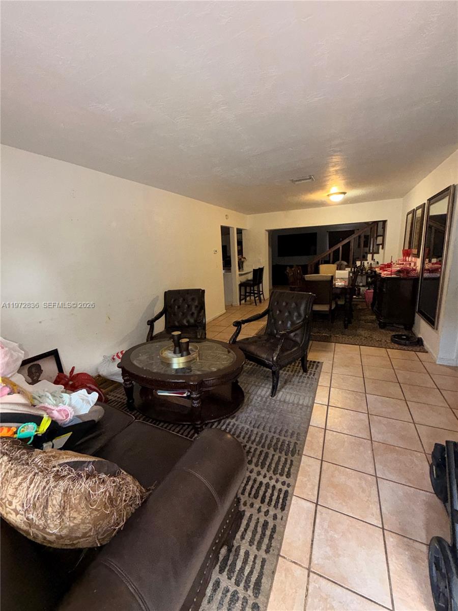 HERITAGE HOMES - Residential