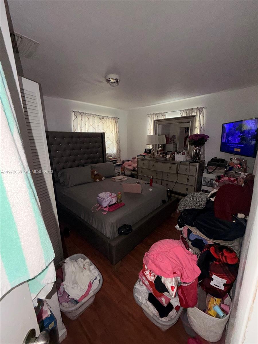 HERITAGE HOMES - Residential